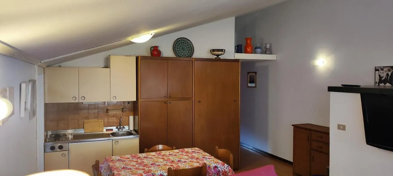 Ferienwohnung Il Vicoletto Torri Del Benaco 0*,  Italien